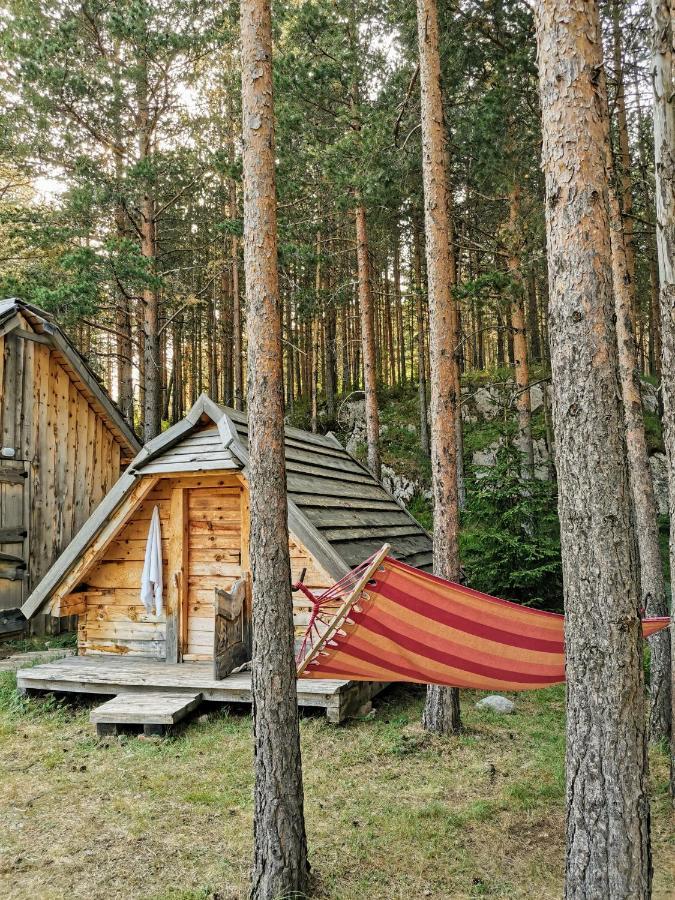 Eco Camp Chalets Pod Gorom جابلياك المظهر الخارجي الصورة