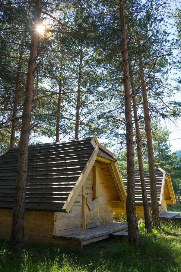 Eco Camp Chalets Pod Gorom جابلياك المظهر الخارجي الصورة