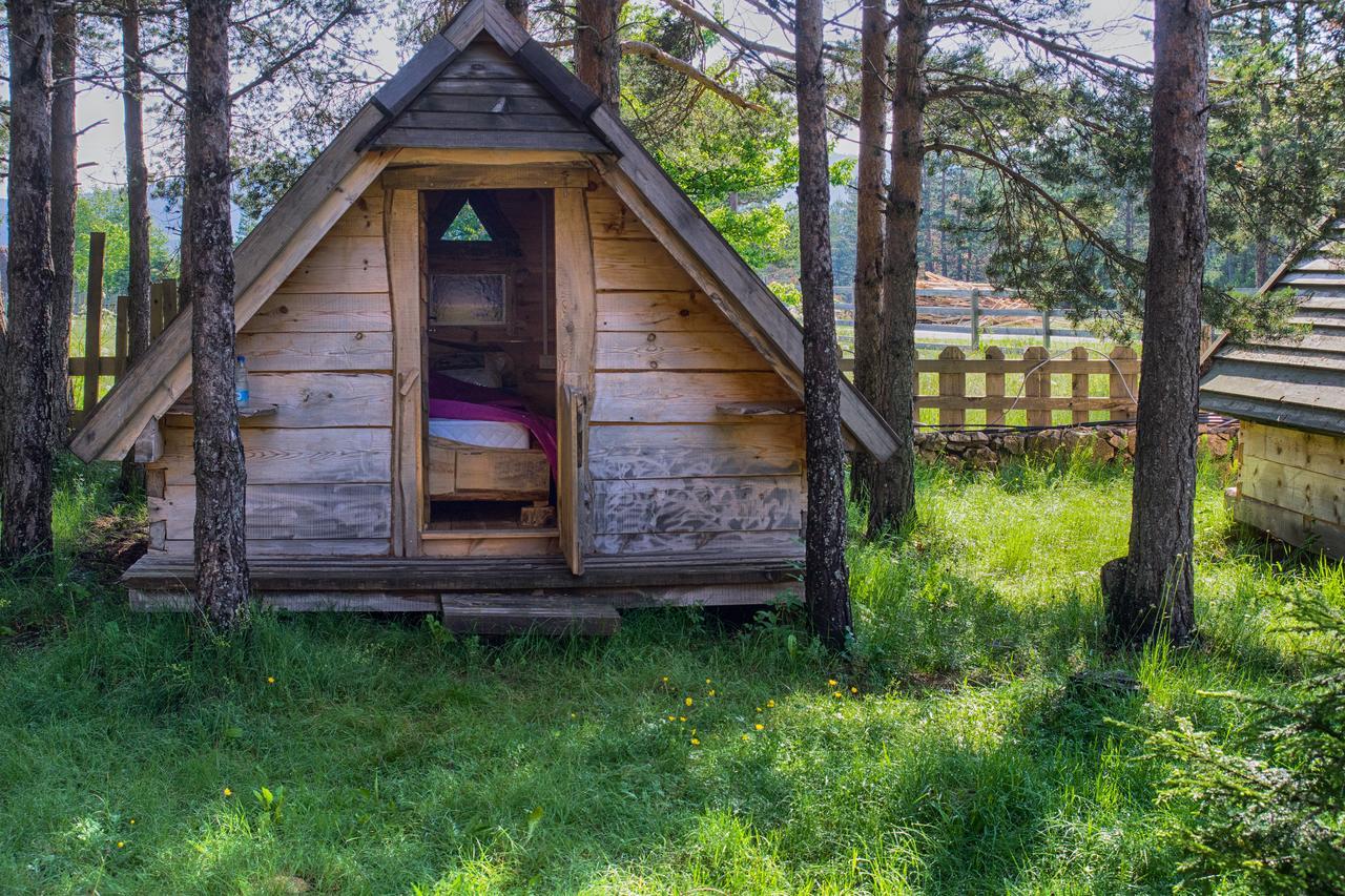 Eco Camp Chalets Pod Gorom جابلياك المظهر الخارجي الصورة