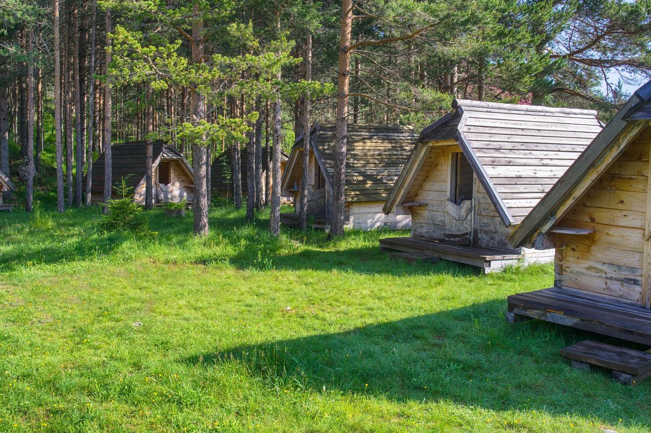Eco Camp Chalets Pod Gorom جابلياك المظهر الخارجي الصورة