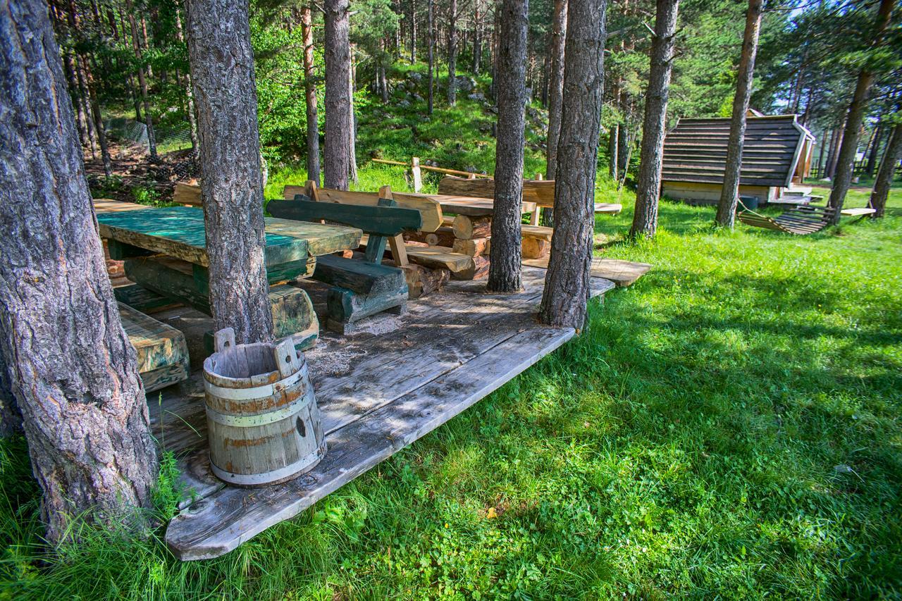 Eco Camp Chalets Pod Gorom جابلياك المظهر الخارجي الصورة