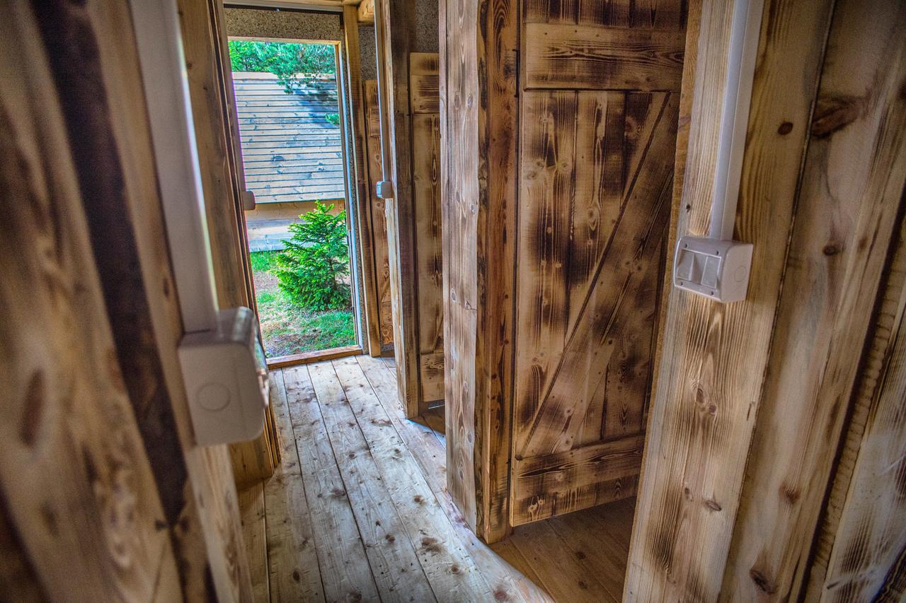 Eco Camp Chalets Pod Gorom جابلياك المظهر الخارجي الصورة