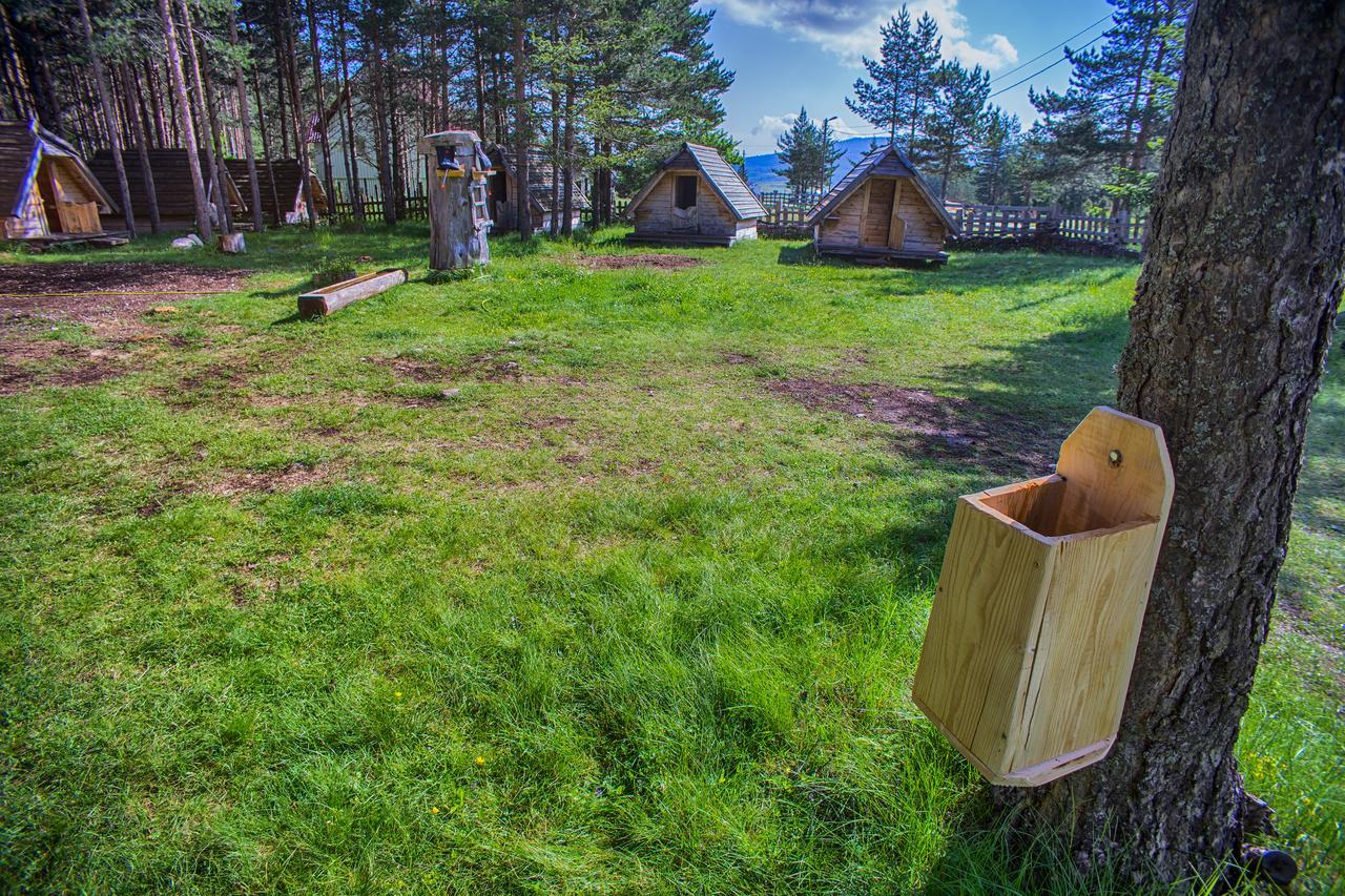 Eco Camp Chalets Pod Gorom جابلياك المظهر الخارجي الصورة